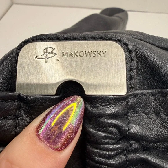 B. Makowsky Black Leather Shoulder Bag Slouchy Hobo Soft Pebbled Leather - Picture 12 of 15